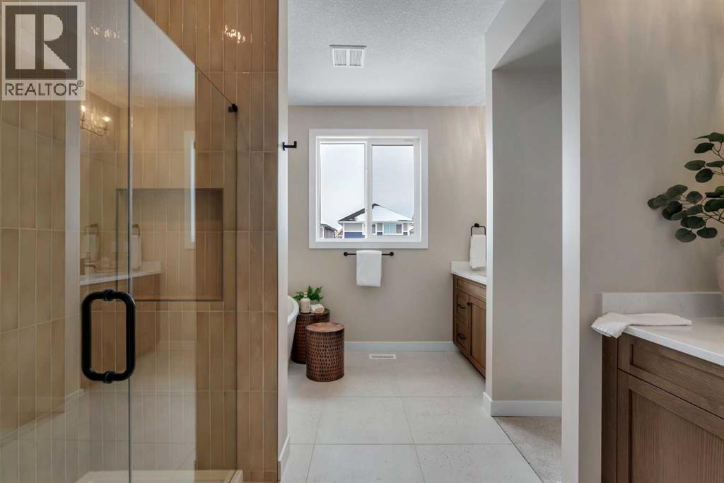 47 Sundown Crescent, Cochrane, Alberta  T4C 0H4 - Photo 43 - A2297461