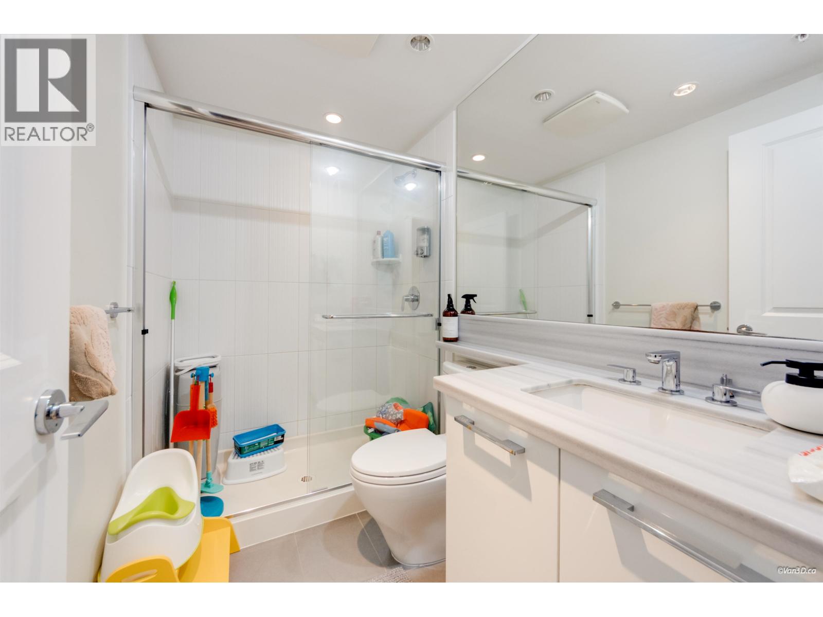 2806 3102 Windsor Gate, Coquitlam, British Columbia V3B 0J3 - Photo 20 - R3105003