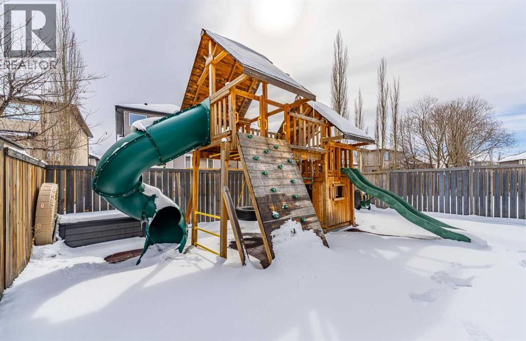 18 Tuscany Summit Green NW, Calgary, Alberta  T3L 0B8 - Photo 5 - A2297629