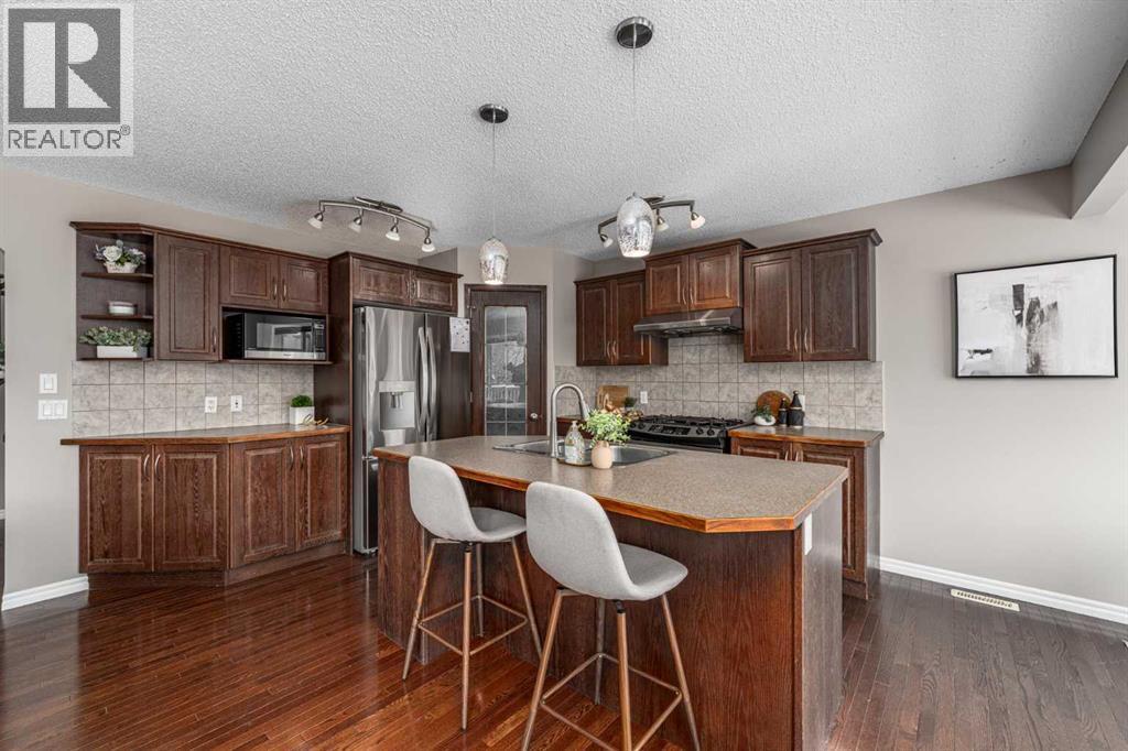 18 Tuscany Summit Green NW, Calgary, Alberta  T3L 0B8 - Photo 12 - A2297629