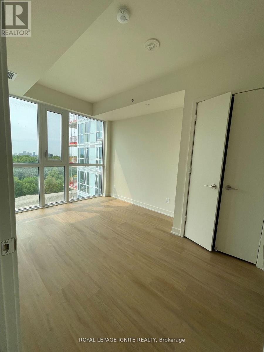 913 - 10 Deerlick Crescent, Toronto, Ontario  M3A 0A7 - Photo 2 - C12941308