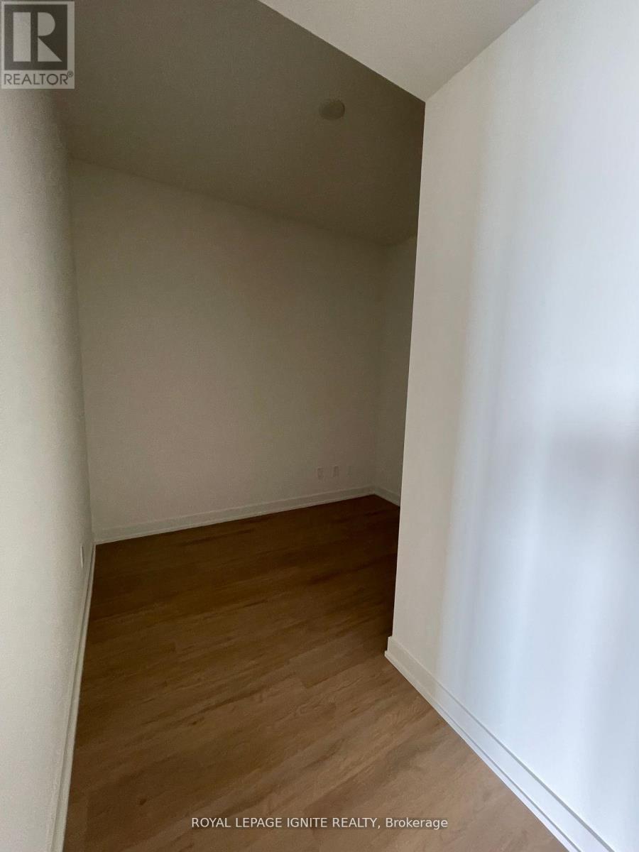 913 - 10 Deerlick Crescent, Toronto, Ontario  M3A 0A7 - Photo 5 - C12941308