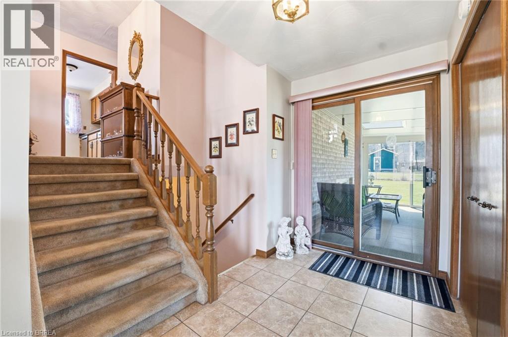 35 Bernard Avenue, Brantford, Ontario  N3R 7K7 - Photo 7 - 40815522