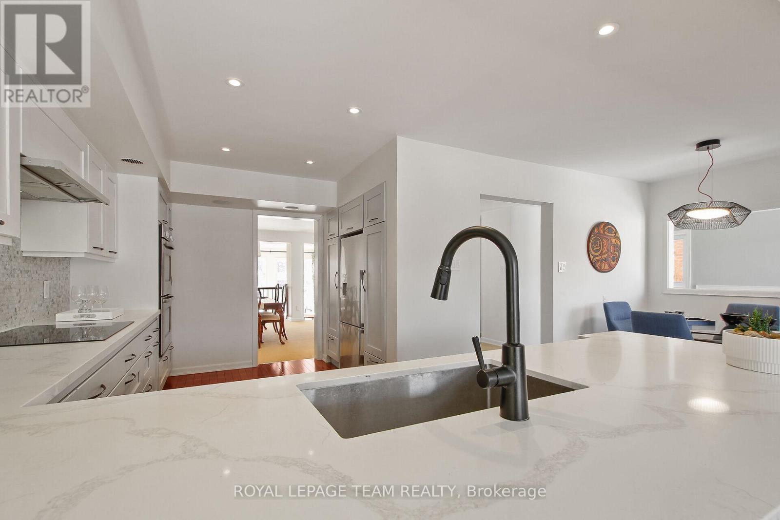 224 Knudson Drive, Ottawa, Ontario  K2K 2N7 - Photo 20 - X12941270