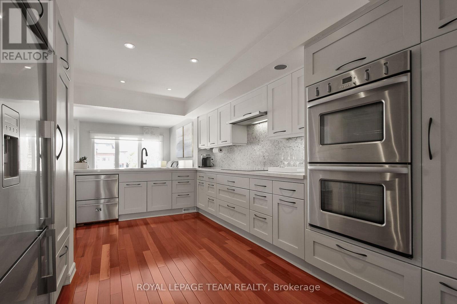 224 Knudson Drive, Ottawa, Ontario  K2K 2N7 - Photo 3 - X12941270