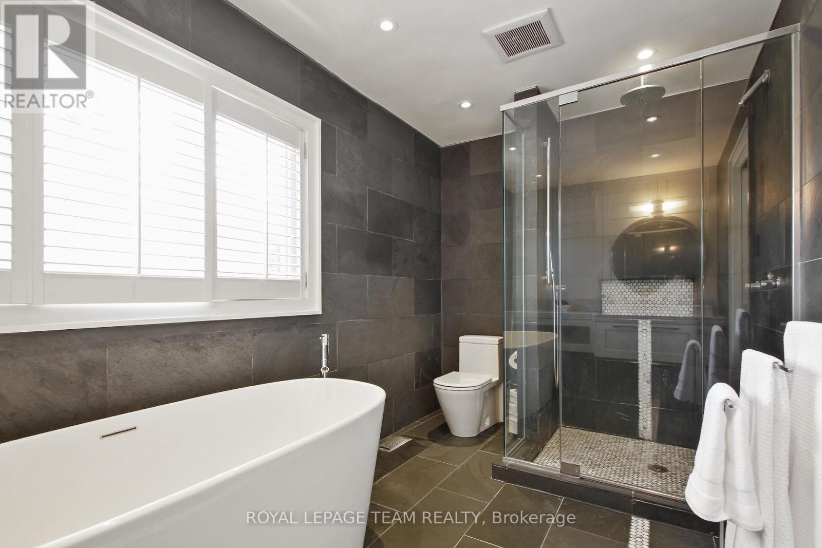 224 Knudson Drive, Ottawa, Ontario  K2K 2N7 - Photo 36 - X12941270