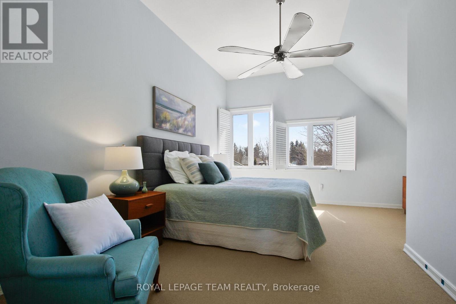 224 Knudson Drive, Ottawa, Ontario  K2K 2N7 - Photo 4 - X12941270