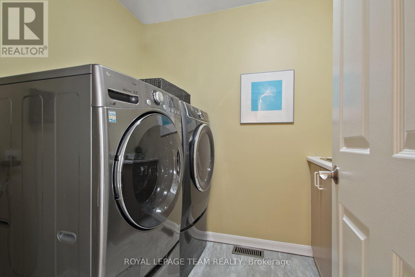 224 Knudson Drive, Ottawa, Ontario  K2K 2N7 - Photo 42 - X12941270