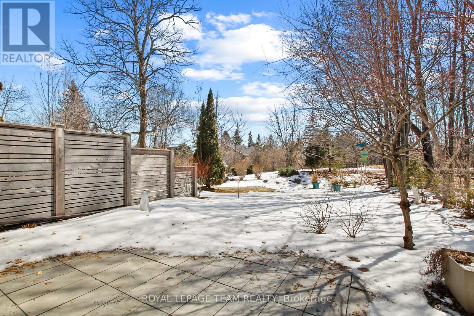 224 Knudson Drive, Ottawa, Ontario  K2K 2N7 - Photo 5 - X12941270