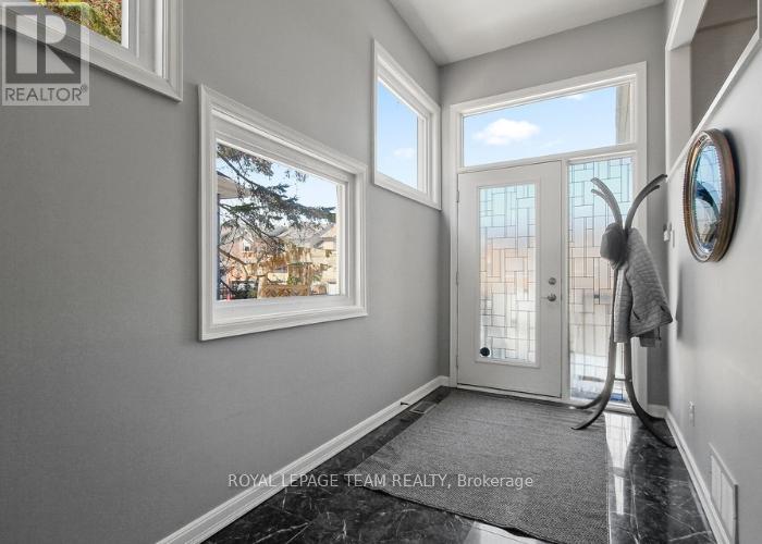 224 Knudson Drive, Ottawa, Ontario  K2K 2N7 - Photo 9 - X12941270