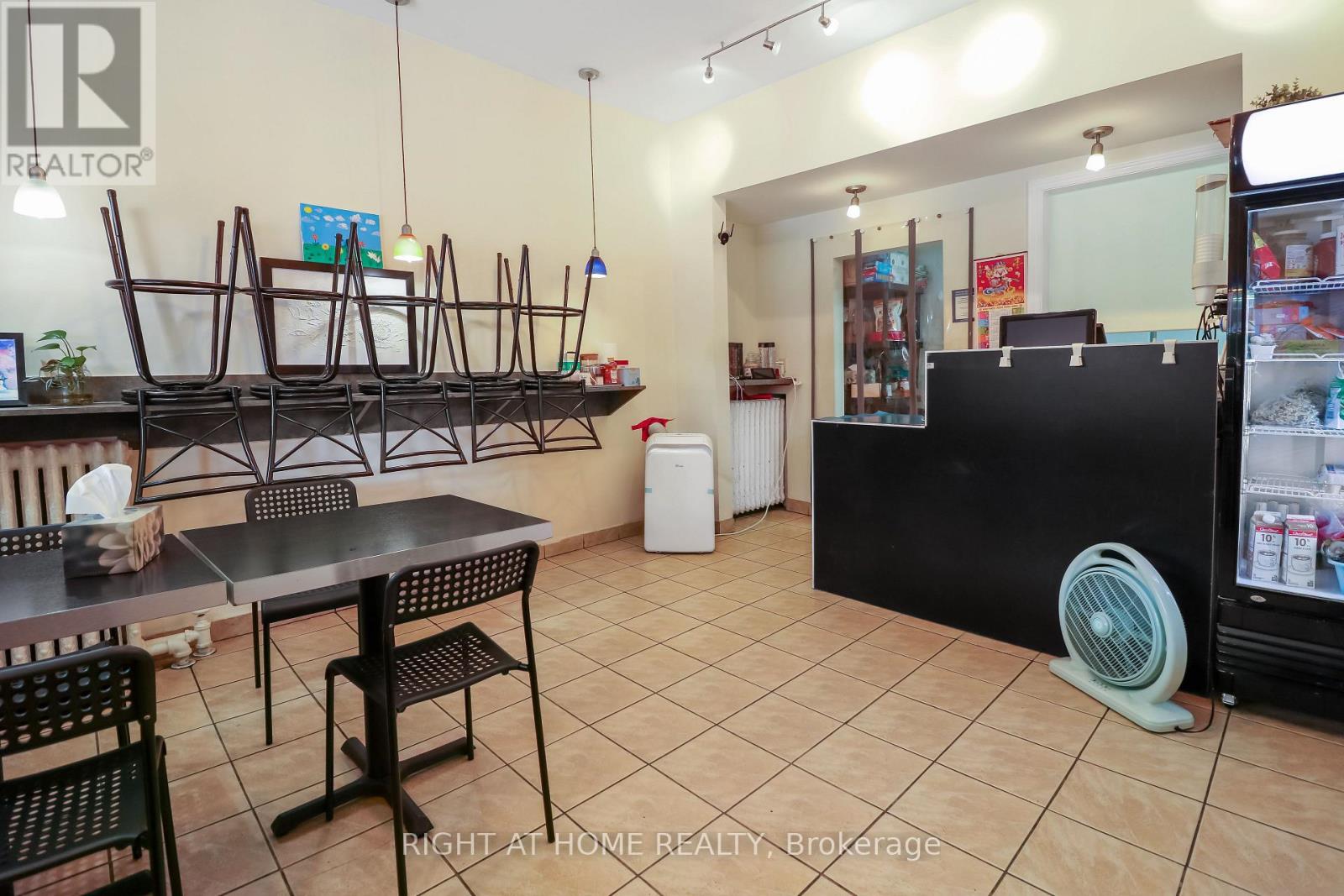 508 Rideau Street, Ottawa, Ontario  K1N 5Z6 - Photo 3 - X12941276