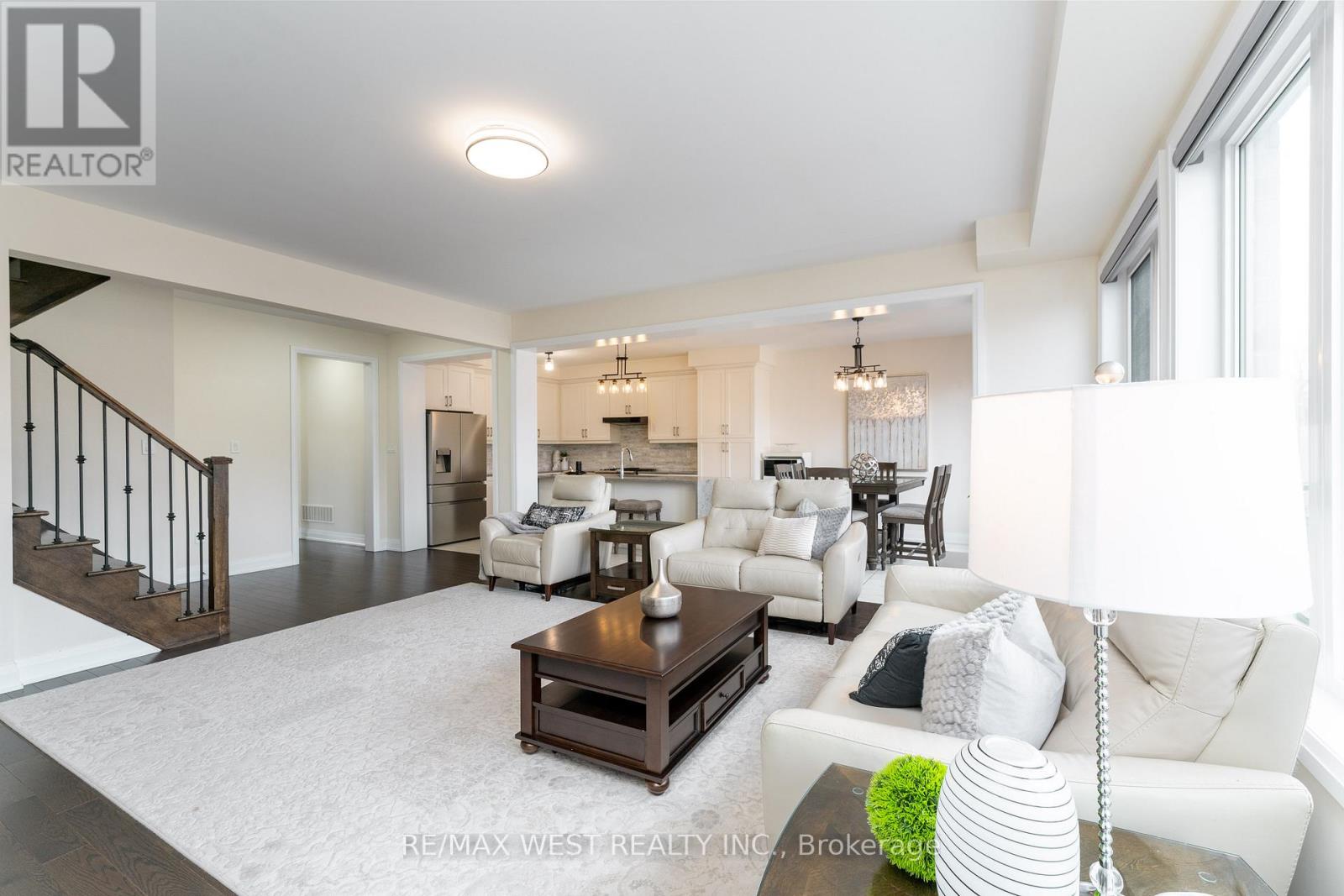 186 Bralorne Trail, Pickering, Ontario  L1V 0G1 - Photo 11 - E12941282