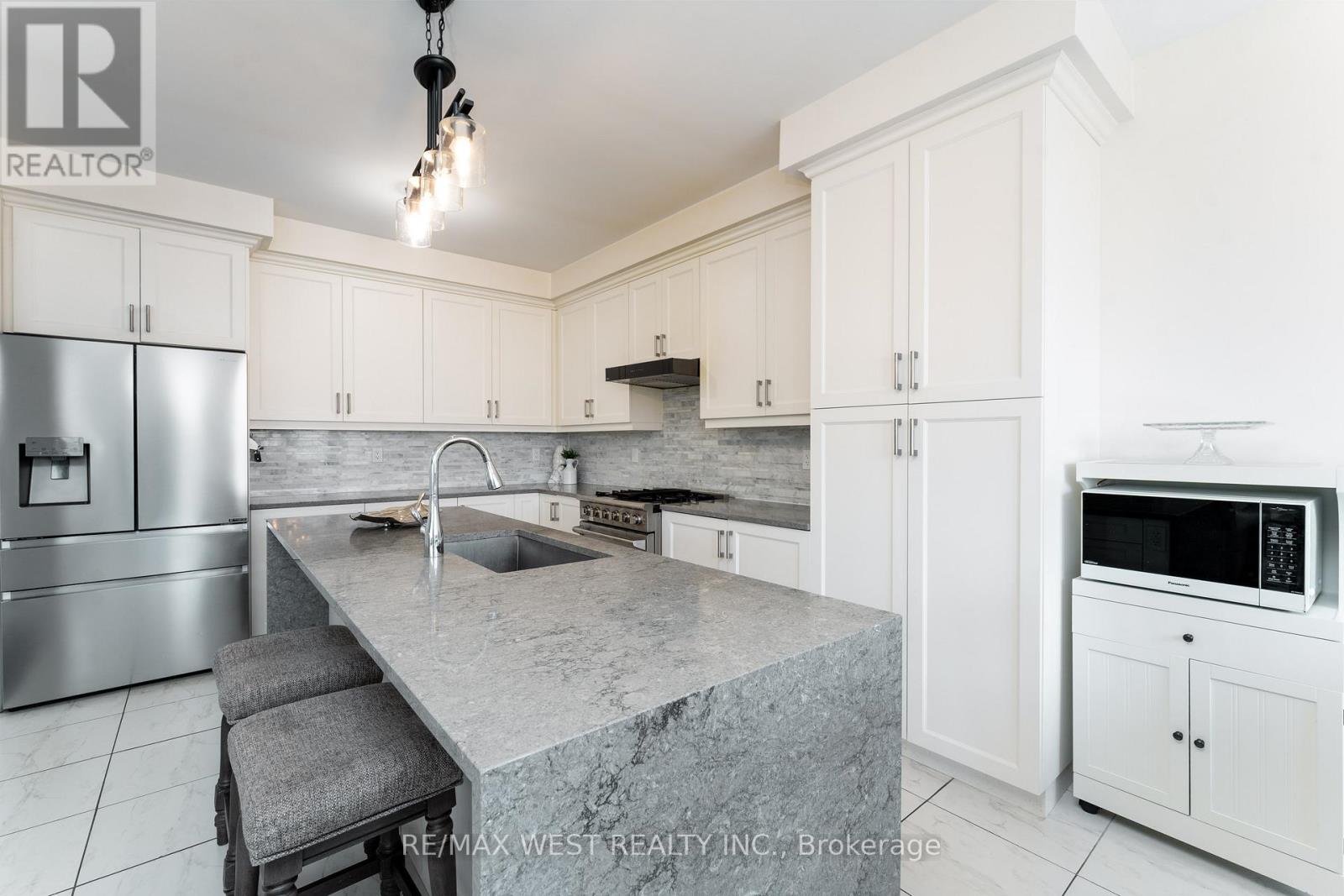 186 Bralorne Trail, Pickering, Ontario  L1V 0G1 - Photo 12 - E12941282