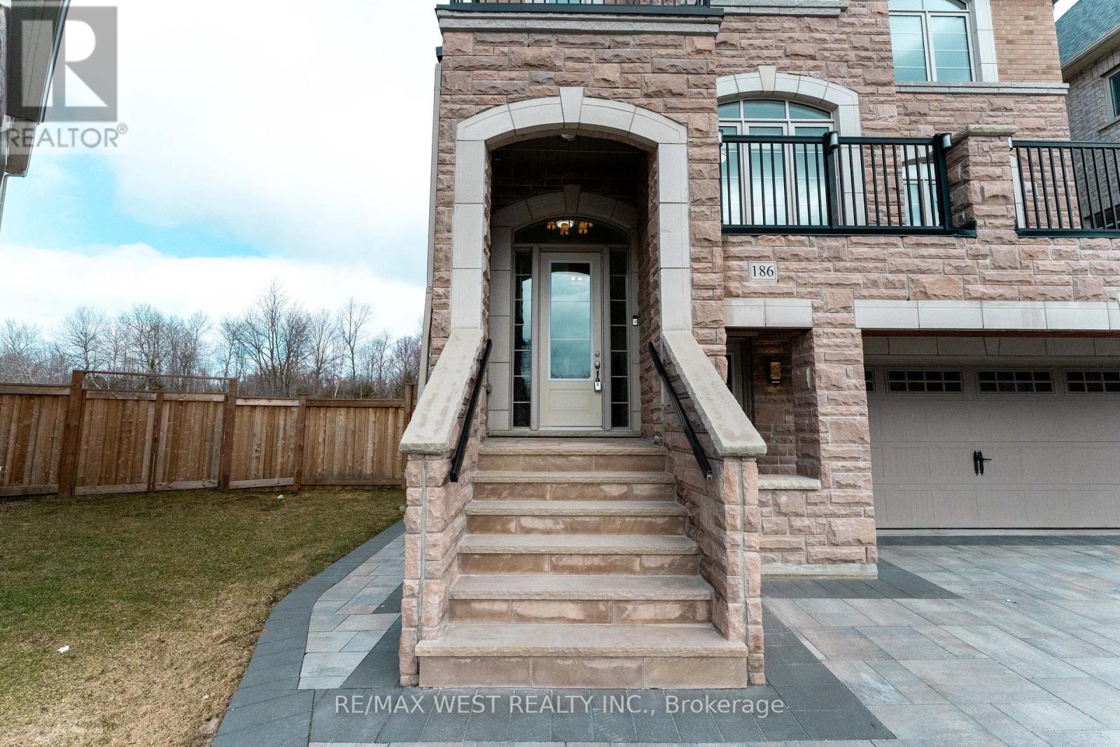 186 Bralorne Trail, Pickering, Ontario  L1V 0G1 - Photo 2 - E12941282