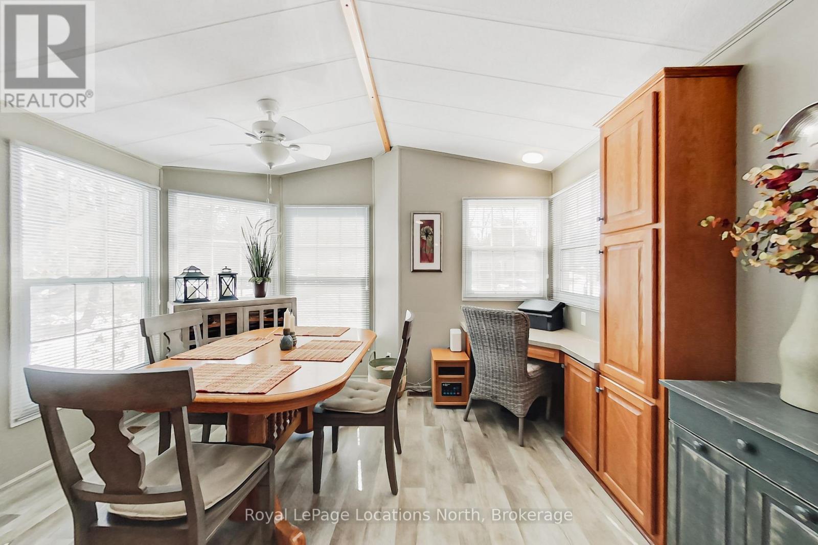 22 Prince Charles Avenue, Springwater, Ontario  L0L 1P0 - Photo 12 - S12940126