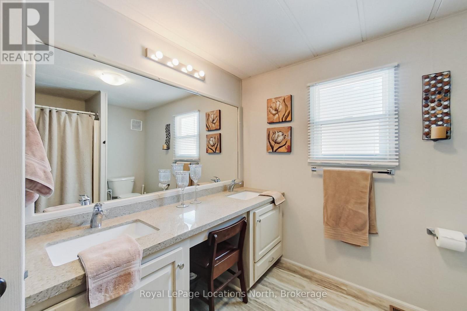 22 Prince Charles Avenue, Springwater, Ontario  L0L 1P0 - Photo 17 - S12940126