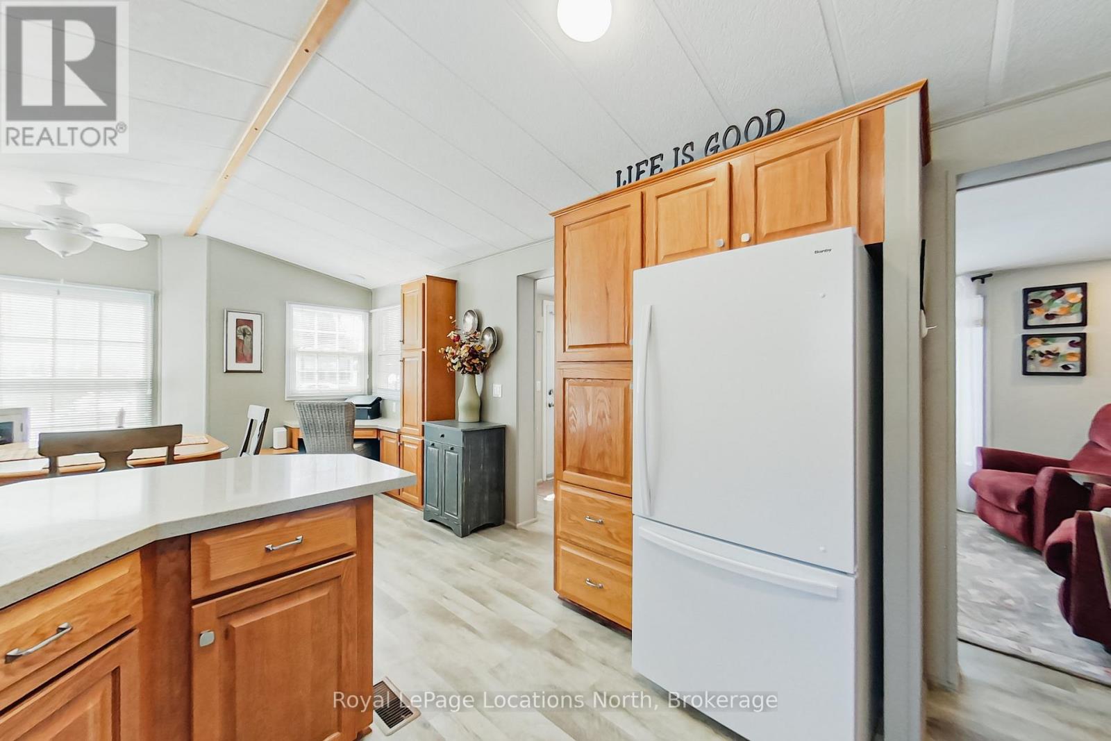 22 Prince Charles Avenue, Springwater, Ontario  L0L 1P0 - Photo 14 - S12940126