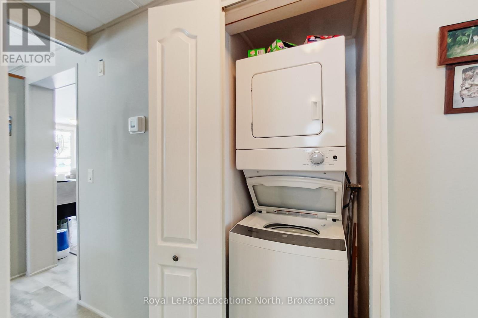 22 Prince Charles Avenue, Springwater, Ontario  L0L 1P0 - Photo 16 - S12940126