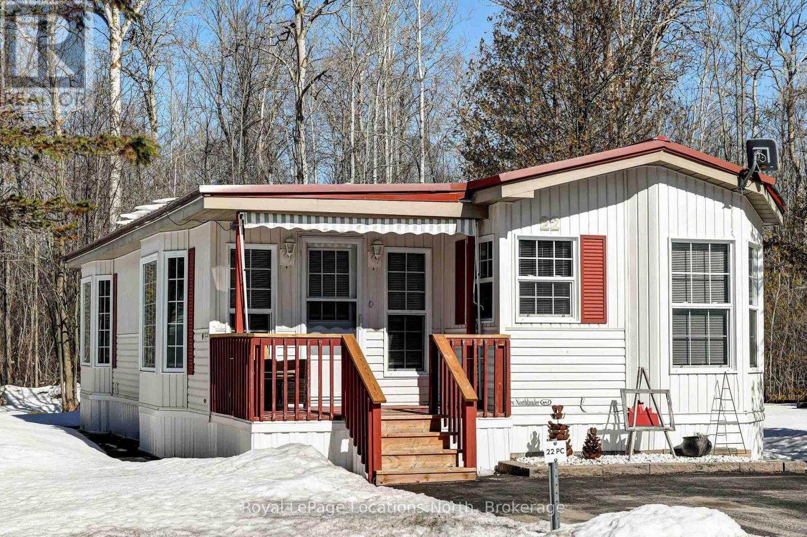 22 Prince Charles Avenue, Springwater, Ontario  L0L 1P0 - Photo 2 - S12940126