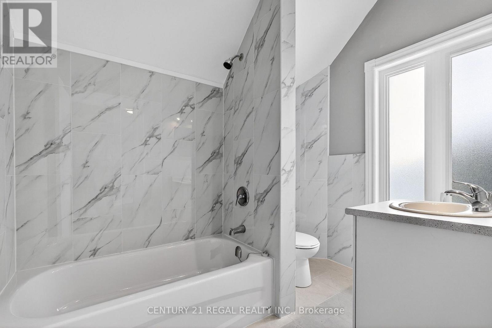 241 Mary Street N, Oshawa, Ontario  L1G 5C5 - Photo 16 - E12941184