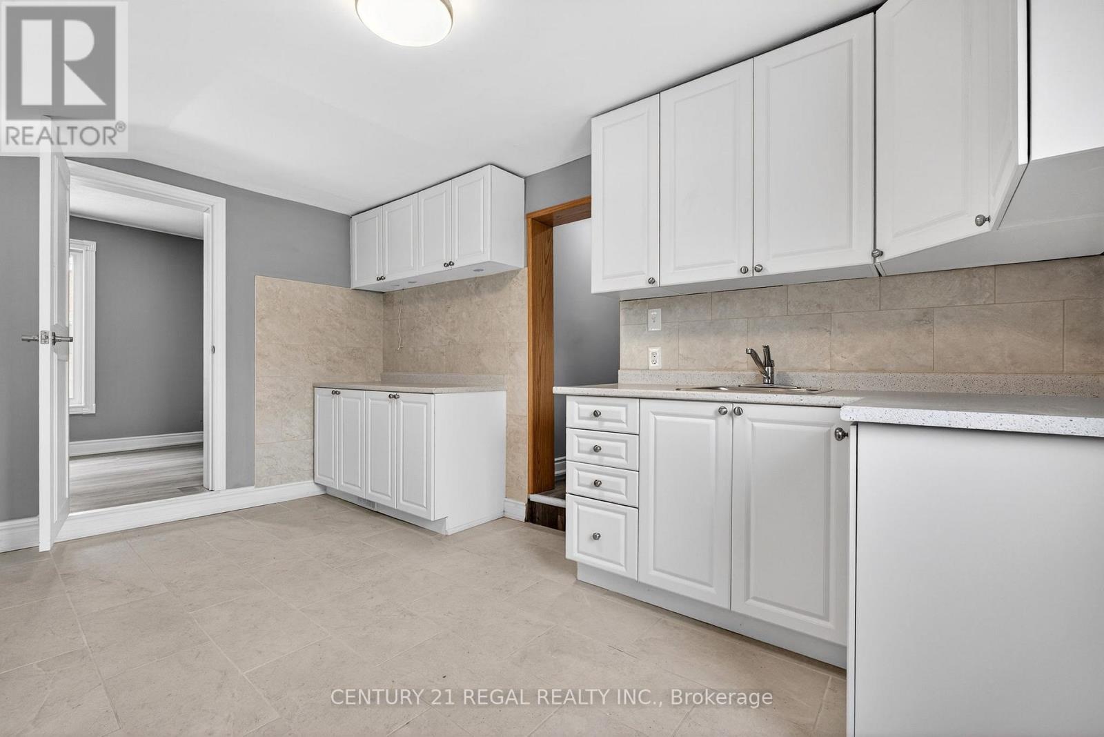 241 Mary Street N, Oshawa, Ontario  L1G 5C5 - Photo 7 - E12941184