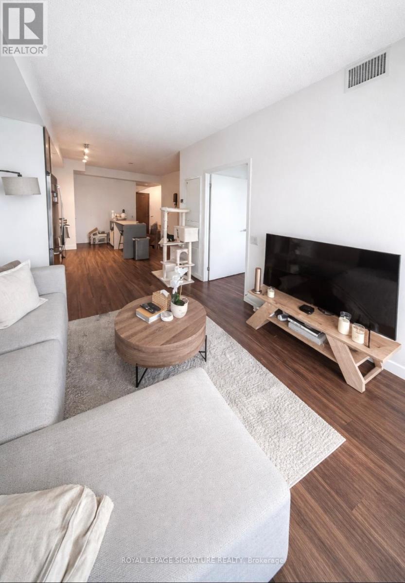 3702 - 4065 Confederation Parkway, Mississauga, Ontario  L5B 0L4 - Photo 3 - W12914274