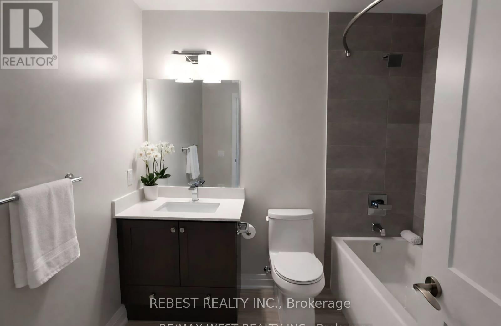 1207 - 15 Lynch Street, Brampton, Ontario  L6W 0C7 - Photo 3 - W12937388