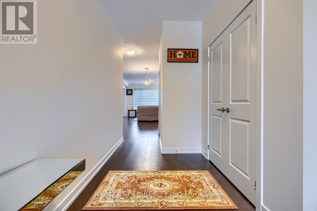 27 Garland Avenue, Cambridge, Ontario N1T 0E7 - Photo 8 - X12934374