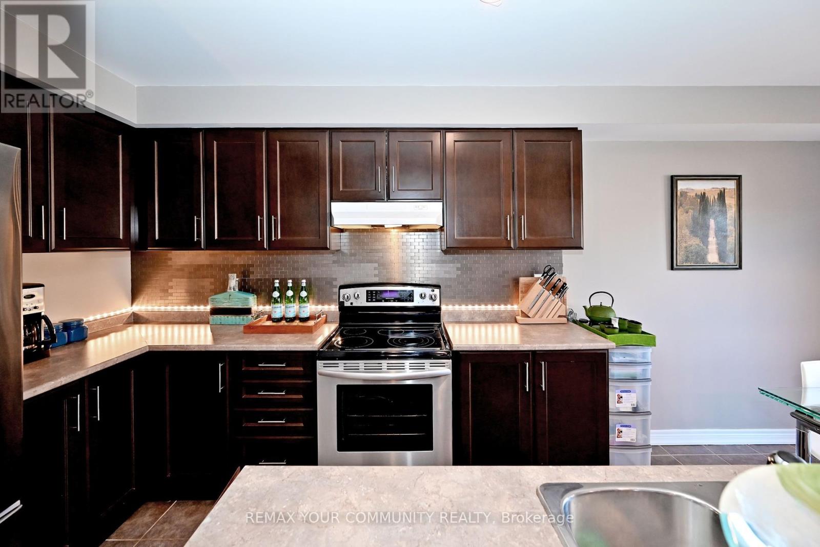 44 Stoyell Drive, Richmond Hill, Ontario  L4E 0M7 - Photo 10 - N12941242