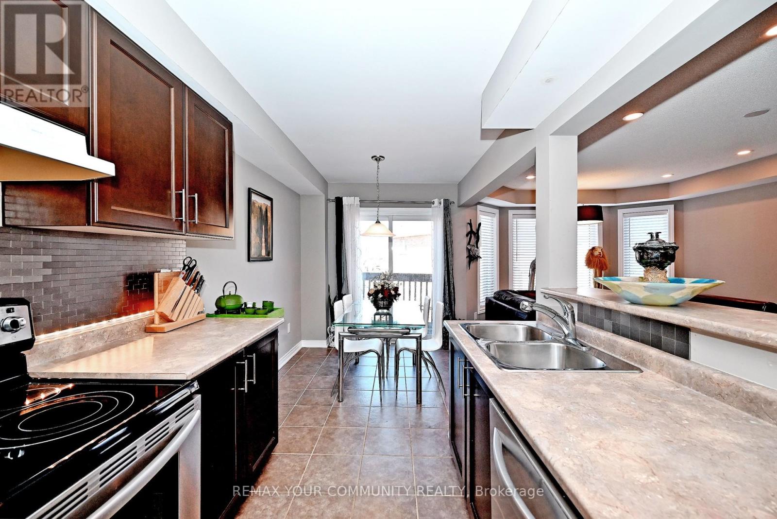 44 Stoyell Drive, Richmond Hill, Ontario  L4E 0M7 - Photo 11 - N12941242