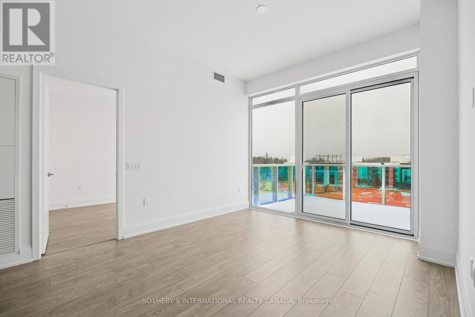 621 - 333 Sunseeker Avenue E, Innisfil, Ontario  L9S 0R6 - Photo 7 - N12941260