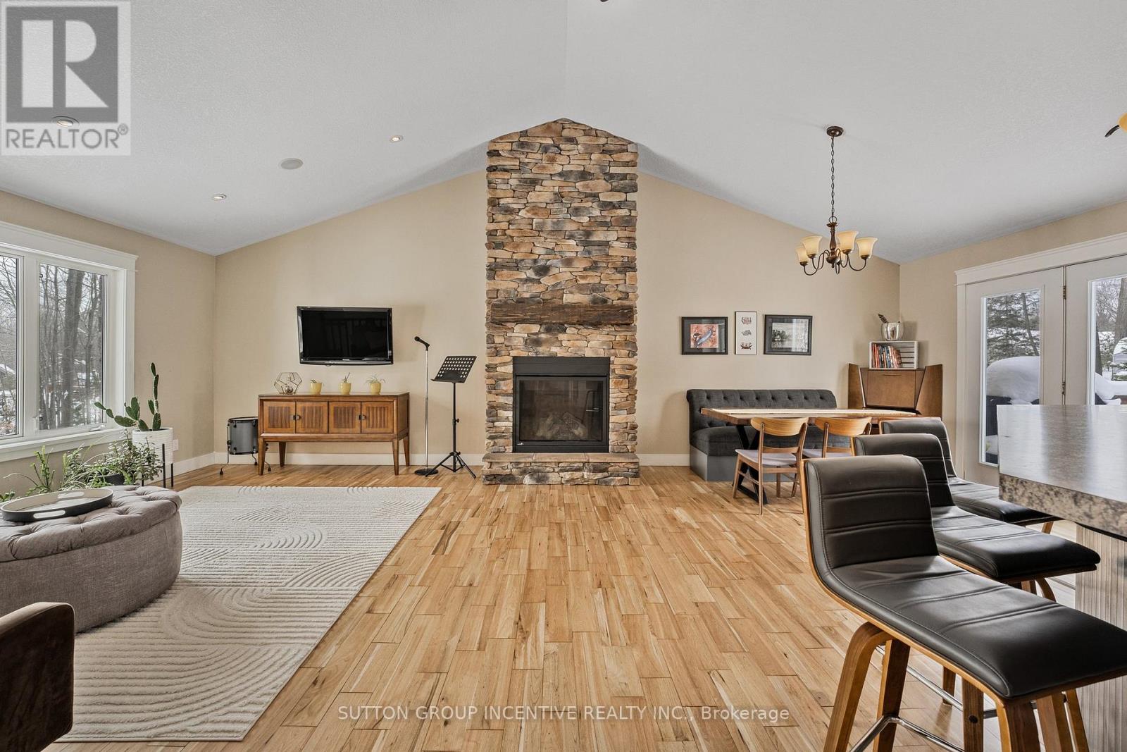 48 Tall Pines Drive, Tiny, Ontario  L9M 0H4 - Photo 18 - S12941236