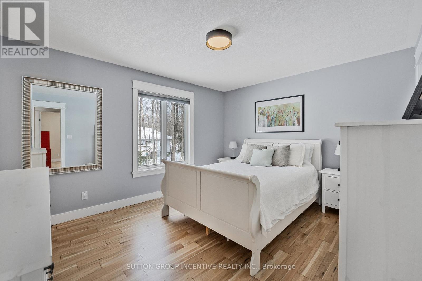 48 Tall Pines Drive, Tiny, Ontario  L9M 0H4 - Photo 19 - S12941236