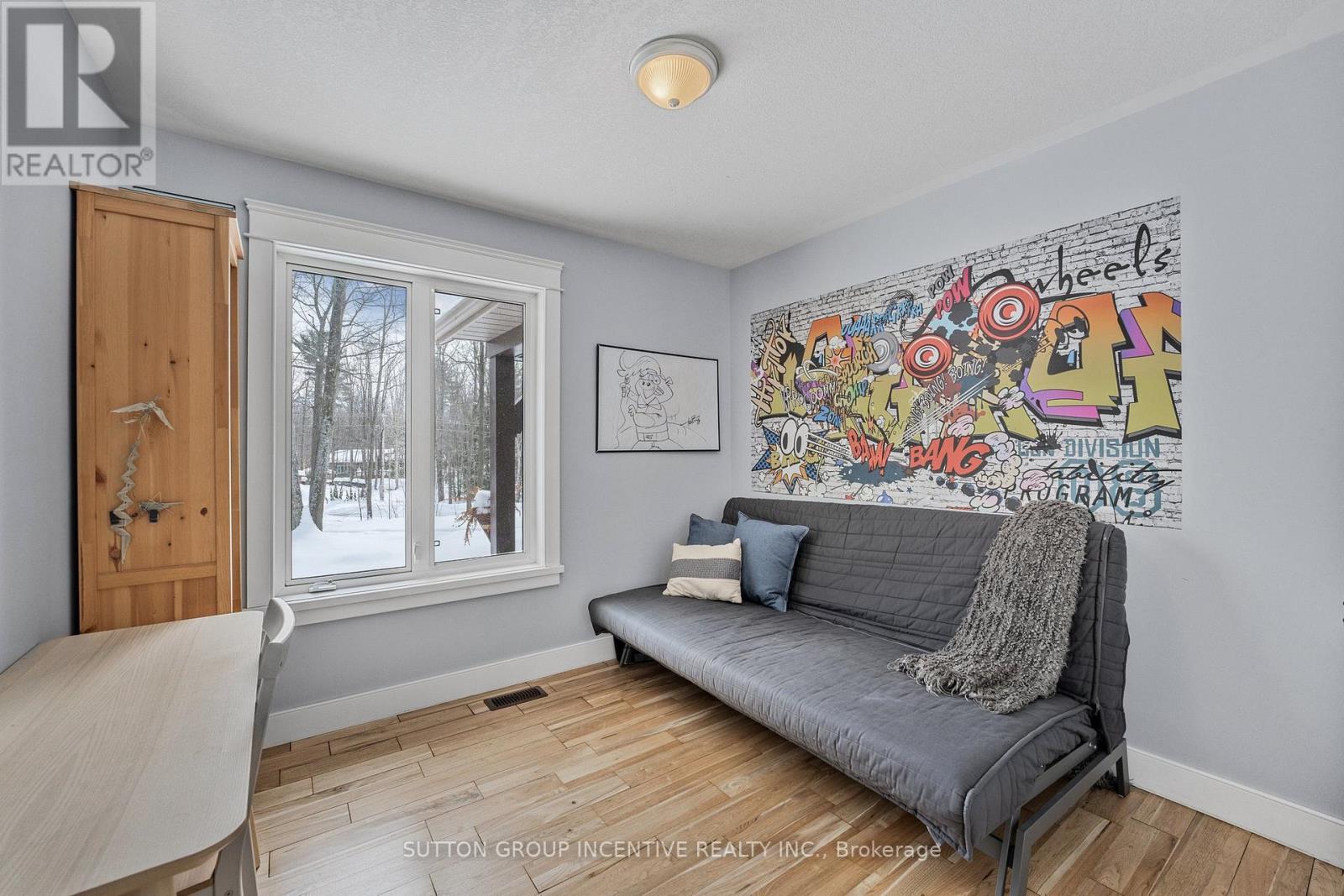 48 Tall Pines Drive, Tiny, Ontario  L9M 0H4 - Photo 21 - S12941236