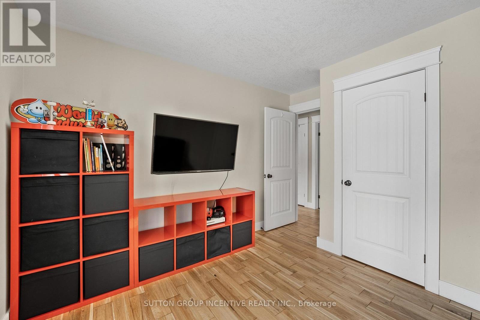 48 Tall Pines Drive, Tiny, Ontario  L9M 0H4 - Photo 23 - S12941236