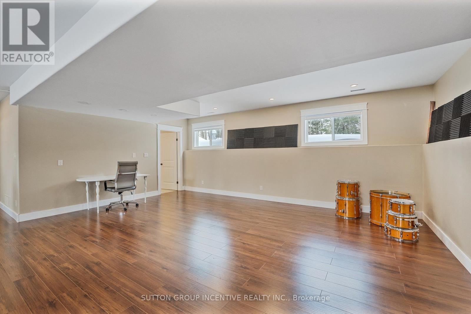 48 Tall Pines Drive, Tiny, Ontario  L9M 0H4 - Photo 30 - S12941236