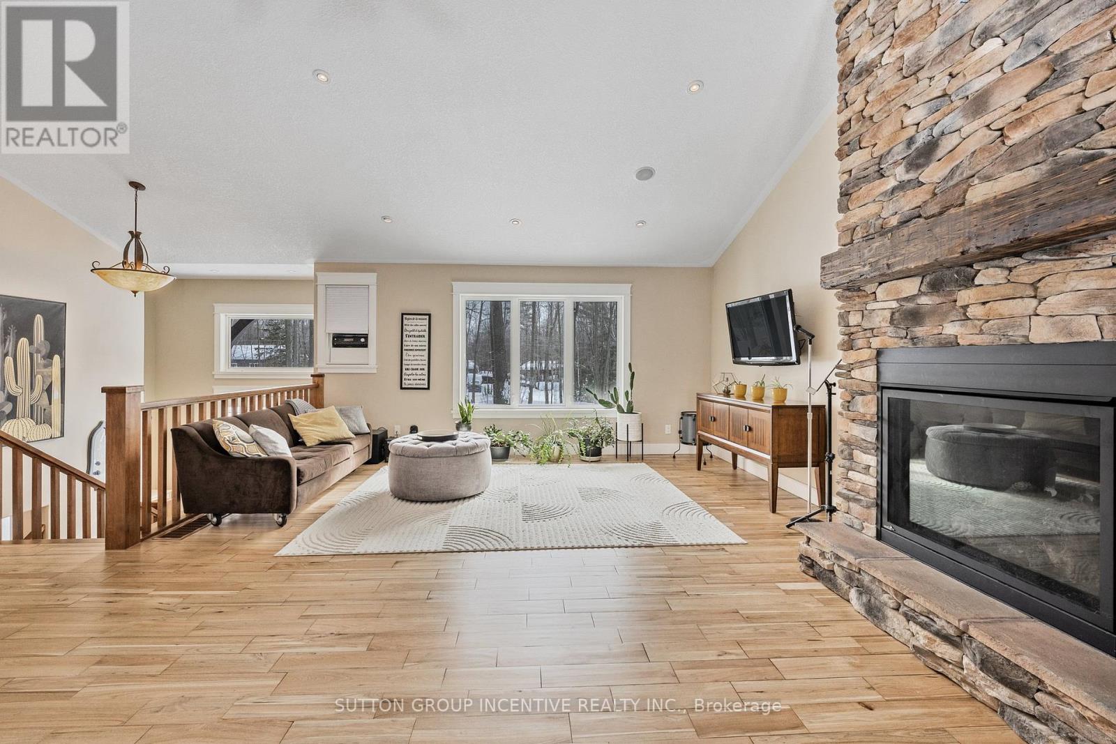 48 Tall Pines Drive, Tiny, Ontario  L9M 0H4 - Photo 8 - S12941236