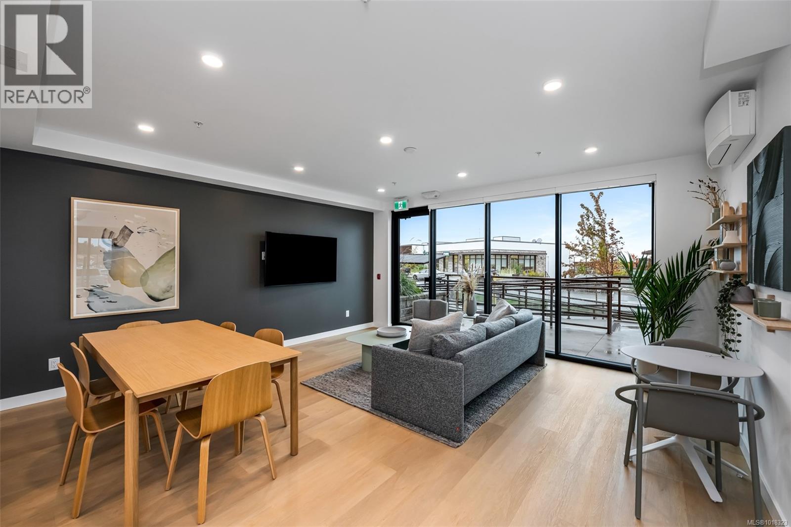 411 3564a Ryder Hesjedal Way, Colwood, British Columbia  V9C 0V3 - Photo 8 - 1018323