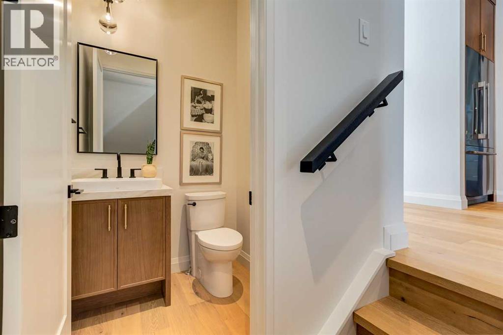 2233 35 Street SW, Calgary, Alberta  T3E 2X7 - Photo 9 - A2292731