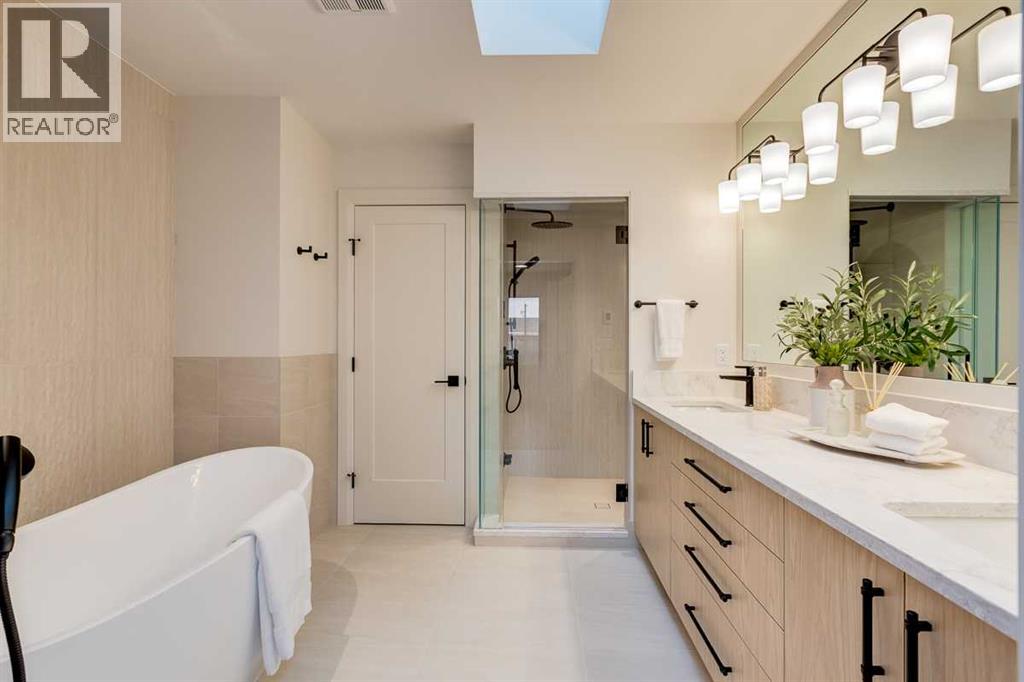 2233 35 Street SW, Calgary, Alberta  T3E 2X7 - Photo 8 - A2292731