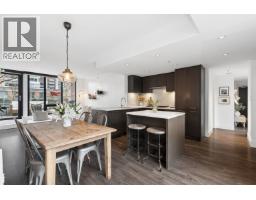 303 150 W 15TH STREET, North Vancouver, British Columbia