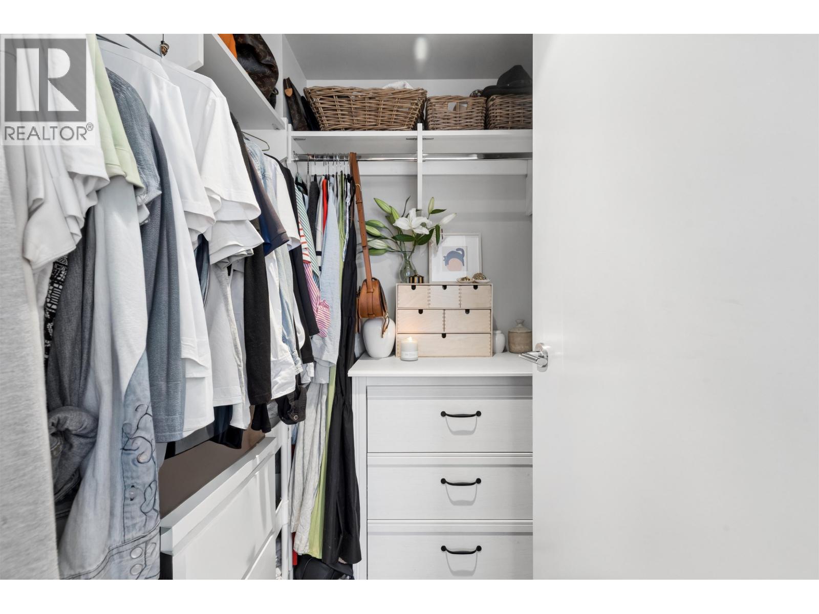 303 150 W 15th Street, North Vancouver, British Columbia  V7M 1R5 - Photo 23 - R3104755