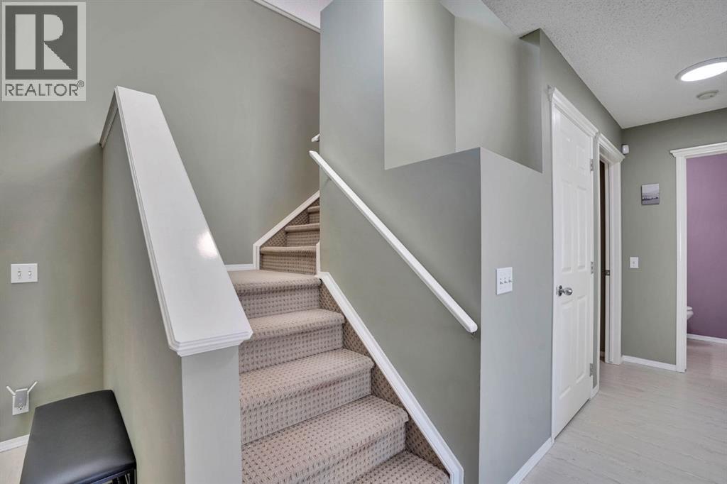 328 Tuscany Valley View NW, Calgary, Alberta  T3L 2L1 - Photo 4 - A2296182