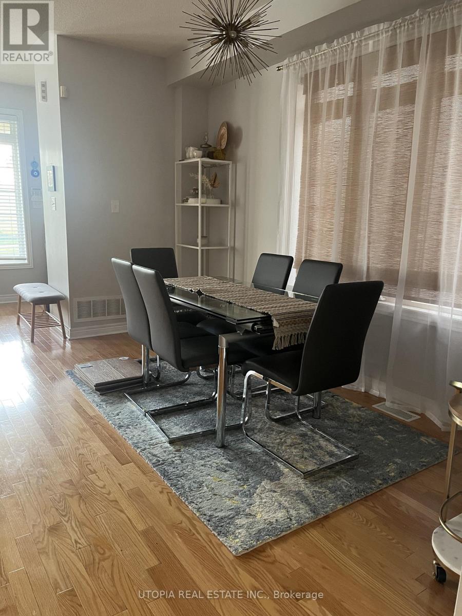 5405 Festival Drive, Mississauga, Ontario  L5M 0G7 - Photo 12 - W12941250