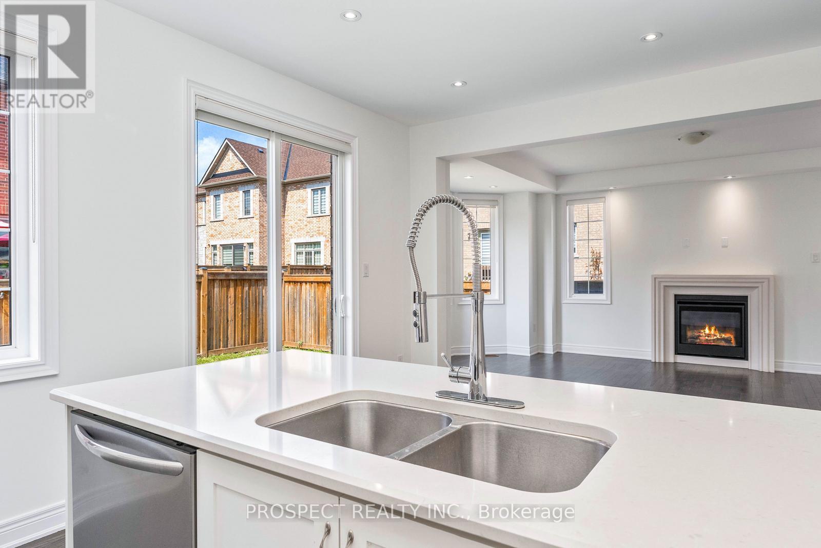 15 Lyle Way, Brampton, Ontario  L6X 5P8 - Photo 19 - W12941266