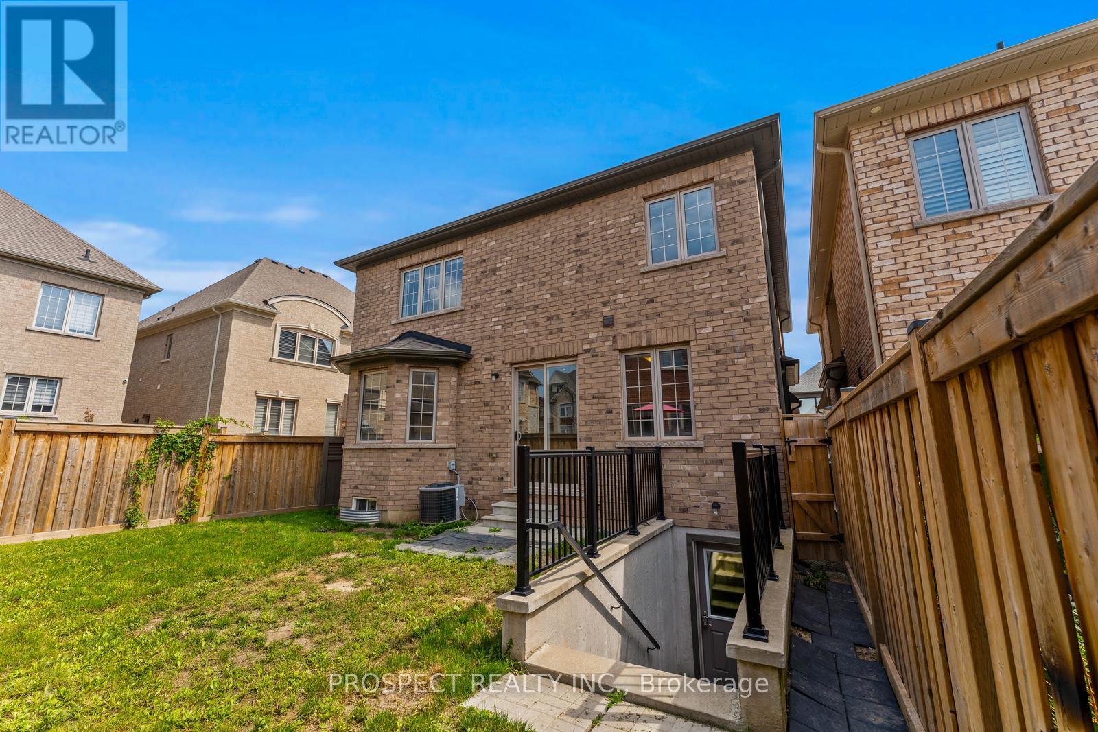 15 Lyle Way, Brampton, Ontario  L6X 5P8 - Photo 43 - W12941266