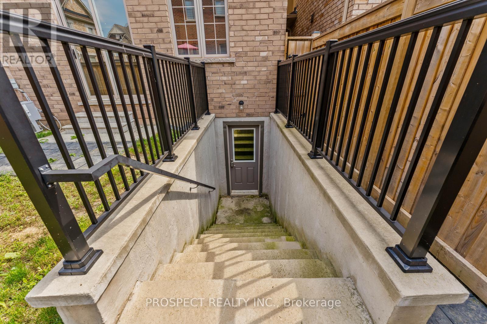 15 Lyle Way, Brampton, Ontario  L6X 5P8 - Photo 45 - W12941266