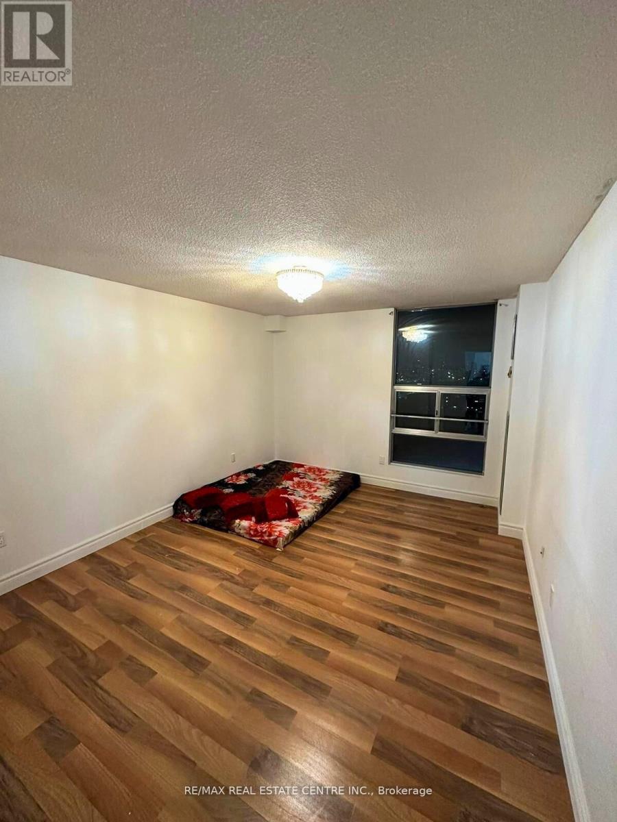 1904 - 15 Kensington Road, Brampton, Ontario  L6T 3W2 - Photo 6 - W12941310