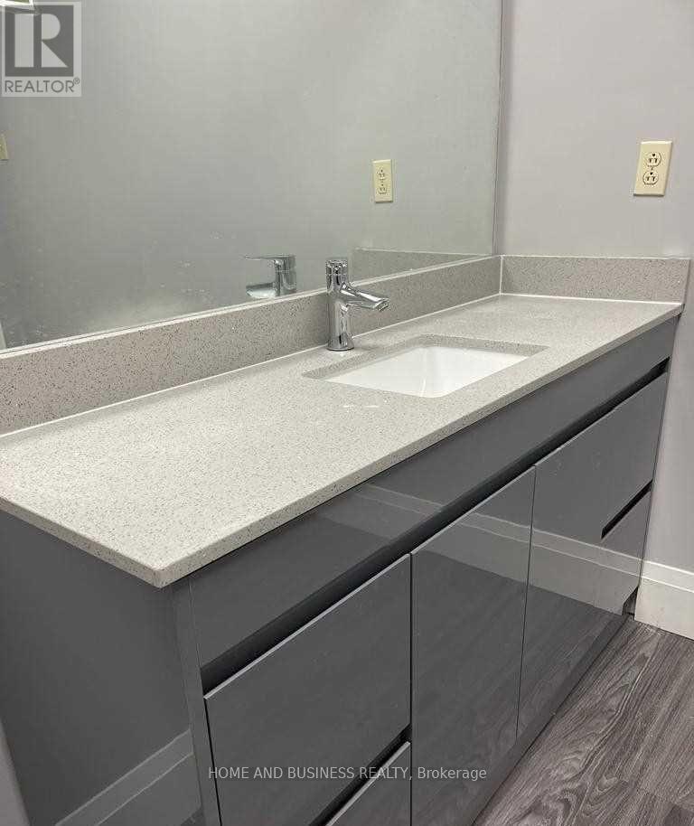 A - 1880 Bonhill Road, Mississauga, Ontario  L5T 1C4 - Photo 10 - W12941324