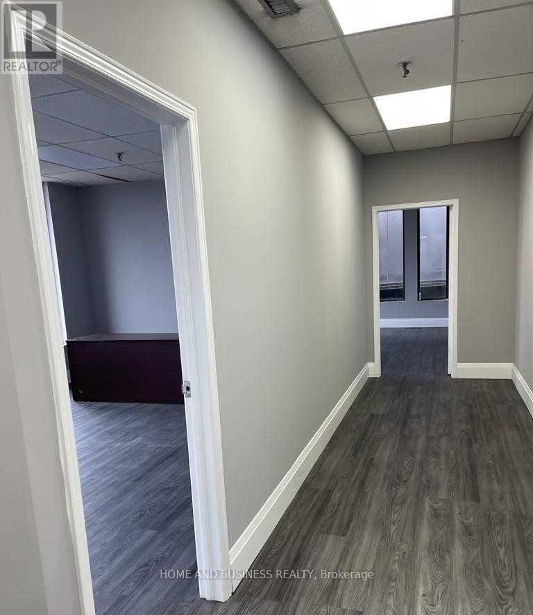 A - 1880 Bonhill Road, Mississauga, Ontario  L5T 1C4 - Photo 11 - W12941324